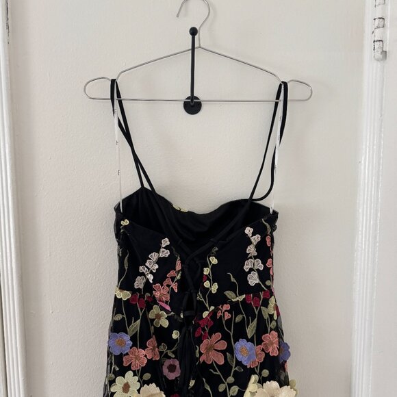 3D Floral Embroidered Lace-Up Midi Dress - Picture 7 of 11